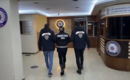 Sosyal medya fenomeni Övüç dini değerleri aşağıladığı iddiasıyla gözaltına alındı