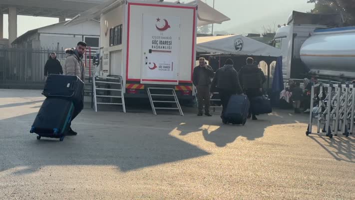 Suriyelilerin Hatay’daki sınır kapılarından ülkelerine dönüşü sürüyor