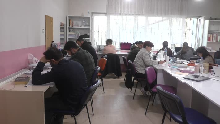 Tatvan’da gençler için ücretsiz etüt hizmeti
