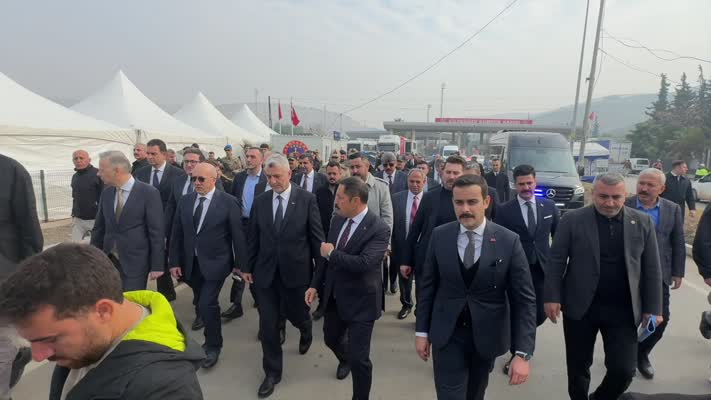 Ticaret Bakanı Ömer Bolat, Cilvegözü Sınır Kapısı’nda incelemelerde bulundu