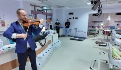 Tunceli’de diyaliz hastalarına keman resitali: Moral dolu anlar