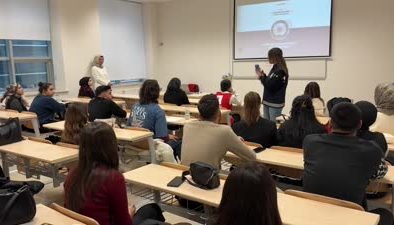 Üniversite öğrencileri kadın ve aile dersiyle hayata hazırlanıyor