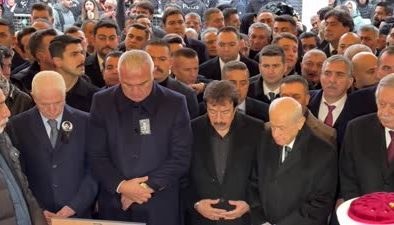 Ferdi Tayfur’a veda: Sevenleri ve protokol bir aradaydı