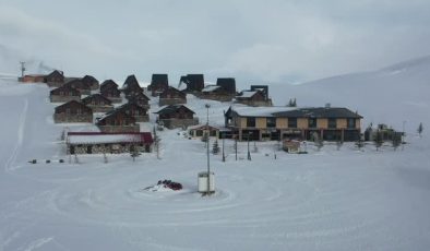 Depremlerin ardından Yedikuyular Kayak Merkezi sezonu açıyor