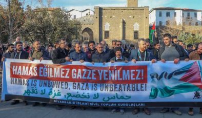 Diyarbakır’da İsrail’in alıkoyduğu Filistinli doktor Ebu Safiyye’ye destek yürüyüşü