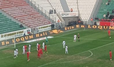 Fatih Karagümrük İlk Yarıyı Önde Tamamladı