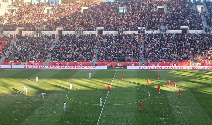 Amedspor taraftarından Ümit Özdağ’a yanıt!
