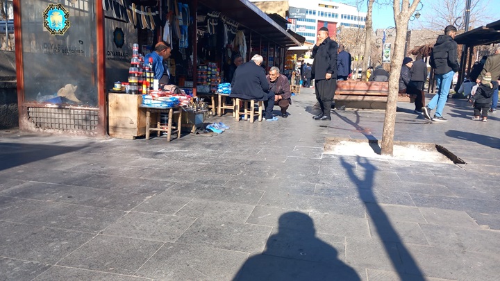 Vatandaş çareyi geçici önlemlerde buluyor