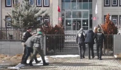 Mide ve bağırsaklarında uyuşturucu bulundu