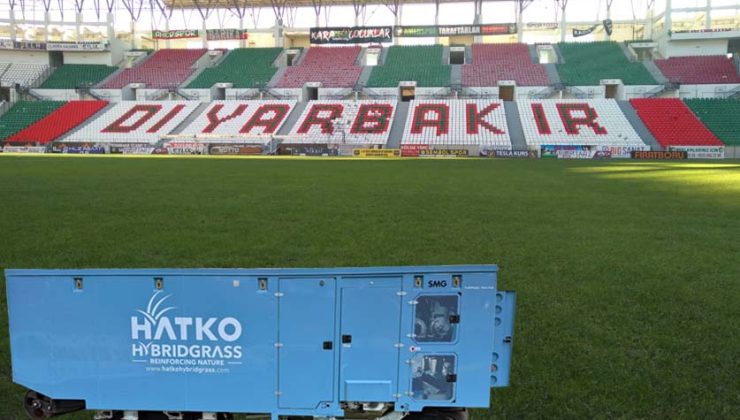 Diyarbakır Stadyumu’nda Hibrit Çim Seferberliği: Zemin Düzeltiliyor