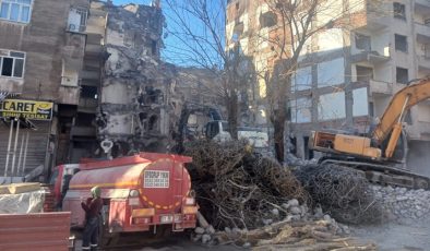 Bağlar’da Yıkım Çalışmaları Başladı