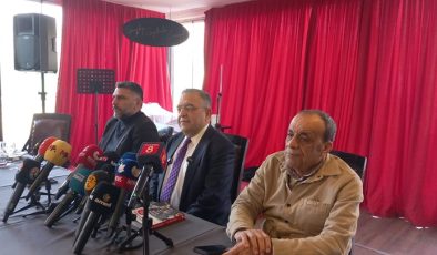 Sezgin Tanrıkulu:Uzayda bile çim tohum tutar,Bizim stadyumda tutmuyor!