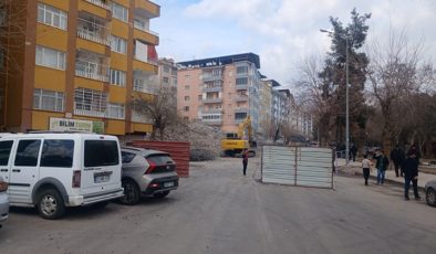 Diyarbakır’da Yıkım Çalışmaları Trafiği Etkiliyor