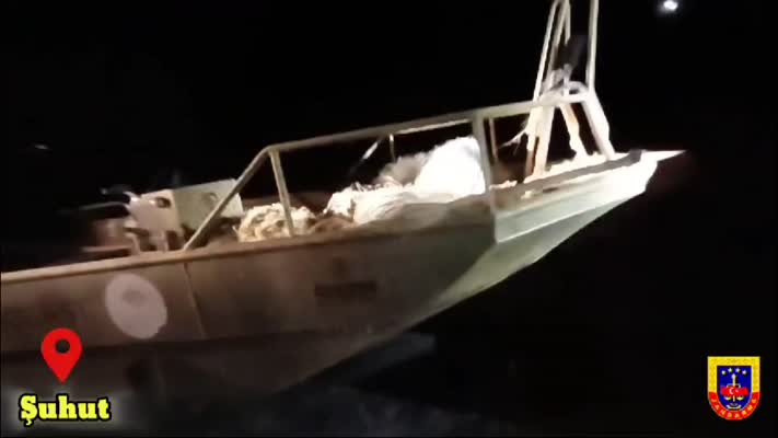 6 bin 400 metre ağ ve ağa takılı yaklaşık 70 balık ele geçirildi
