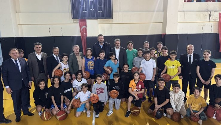 Gençlik ve Spor Bakanı Bak, Şanlıurfa’da gençlerle buluştu