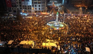 Adıyaman’da depremde hayatını kaybedenler sessiz yürüyüşle anıldı