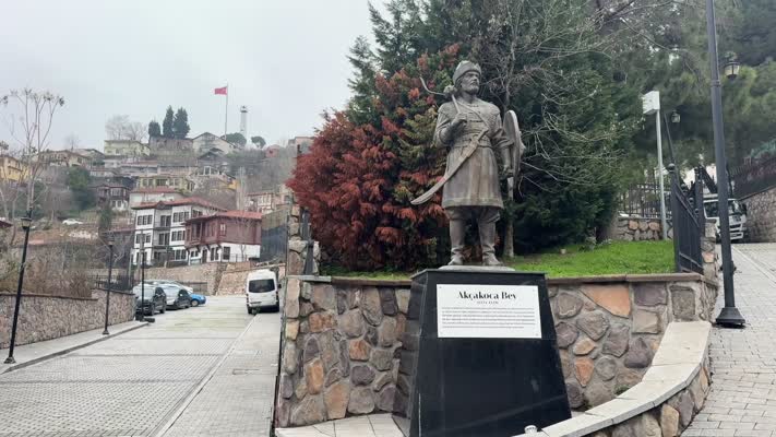 Ailesinden gelen hayvan sevgisi, yarım asırdır evinden sokağına taşıyor