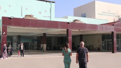 Doktor oldu, anne ve babasıyla aynı hastanede görev yapıyor