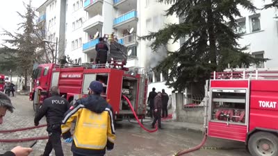 Tokat’ta apartman yangını: 3 kişi hastaneye kaldırıldı