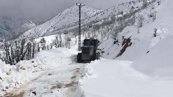 Kırsal mahallelerde bin 879 kilometrelik yol ulaşıma açıldı