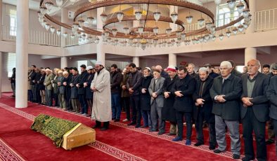 Bingöl’de otobüs kazasında ölen üniversiteli 4 gencin cenazesi defnedildi