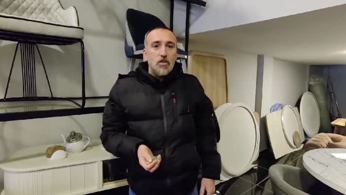 Yolda altın dolu kese buldu, polise teslim etti