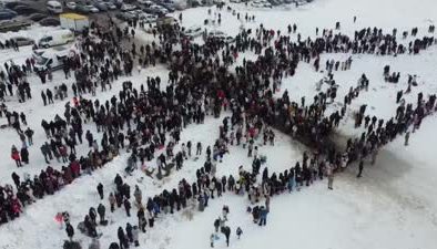 Kars’ta Çıldır Gölü Buz Şenliği renkli görüntülerle geçti