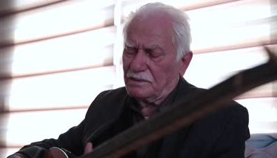 Çocukken eline aldığı sazı 70 yıldır çalıyor