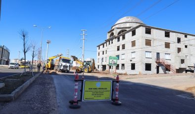 DİSKİ, Bağcılar’da 120 metrelik kanalizasyon hattı döşüyor