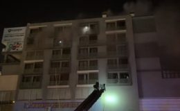 Denizli’de 7 katlı binada yangın çıktı