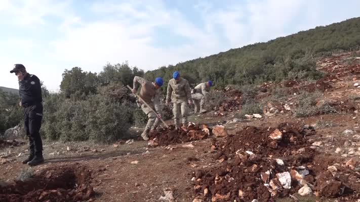 Depremde hayatını kaybedenlerin isimleri fidanlarda yaşatılacak