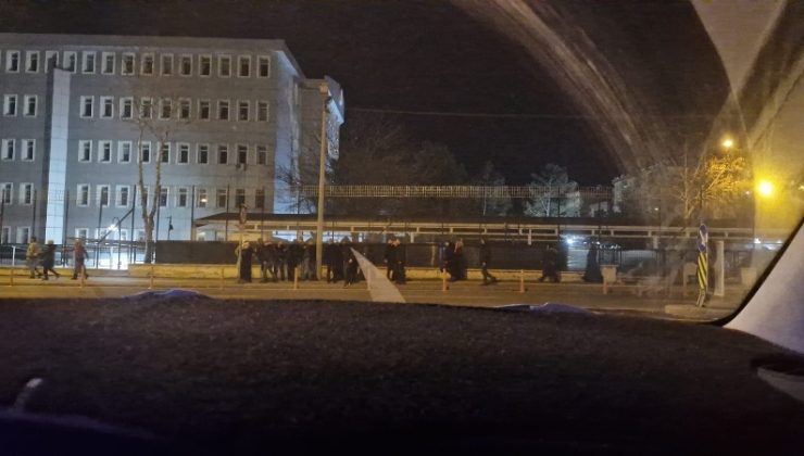 Diyarbakır Adliyesi Önünde Kavga: Bir Kişi Bıçakla Yaralandı