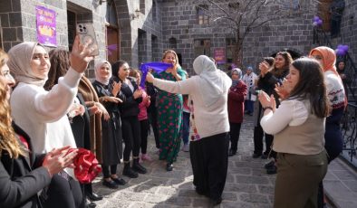 Diyarbakır’da 8 Mart kadın buluşması ve şöleni düzenlendi