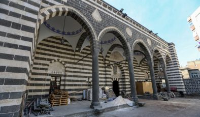 Diyarbakır’da tarihi yapılar restore ediliyor, deprem izleri siliniyor