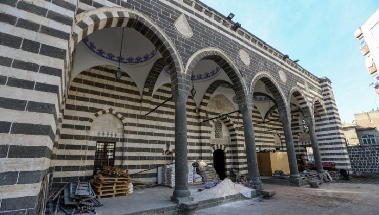 Diyarbakır’da tarihi yapılar restore ediliyor, deprem izleri siliniyor
