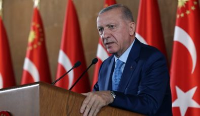 Erdoğan: Deprem bölgelerinden elimizi hiç çekmedik