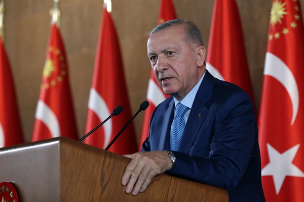 Erdoğan: Deprem bölgelerinden elimizi hiç çekmedik