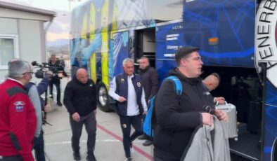 Fenerbahçe kafilesi, Alanya’da taraftarlar tarafından karşılandı