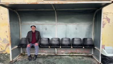 Futbol sevdalısı emektar köfteci, işi bıraktı hakemliği bırakamadı