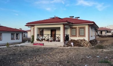 Hatay’da köy tipi afet konutlarına depremzedeler yerleşti