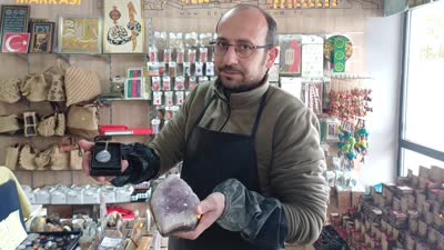 Hobi olarak taş toplamaya başladı, şimdi mesleği oldu