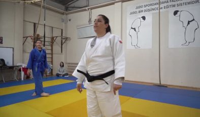 İlkleri başaran anne ile izinden giden kızının judo hikayesi