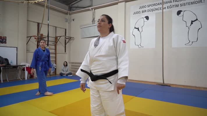 İlkleri başaran anne ile izinden giden kızının judo hikayesi