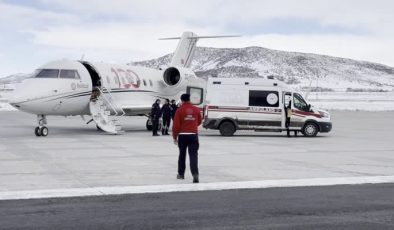 Bingöl’de kalçası kırılan çocuk ambulans uçakla Ankara’ya sevk edildi