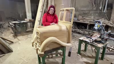 Kanserle mücadelede ahşap oyma hobisiyle moral buldu