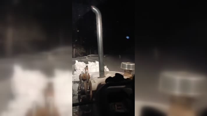 Kar yolları kapattı, 15 maden işçisi saatler sonra kurtarıldı