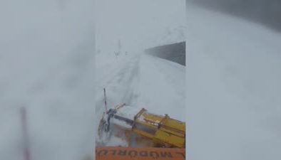 Kars’ta kar nedeniyle Kağızman-Ağrı kara yolu ulaşıma kapatıldı