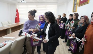 Kulp Belediyesi’nde 8 Mart dünya emekçi kadınlar günü etkinlikleri başladı