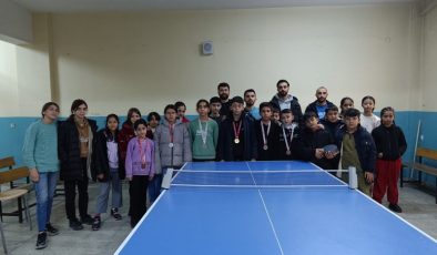 Kulp’ta genç sporcular madalyalarını kazandı