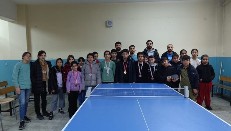 Kulp’ta genç sporcular madalyalarını kazandı